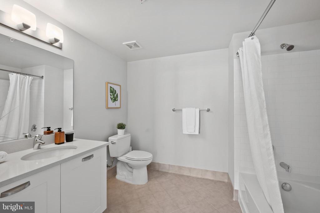 2451 MIDTOWN AVENUE 1401