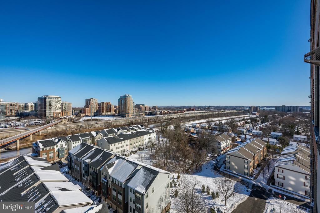 2451 MIDTOWN AVENUE 1401