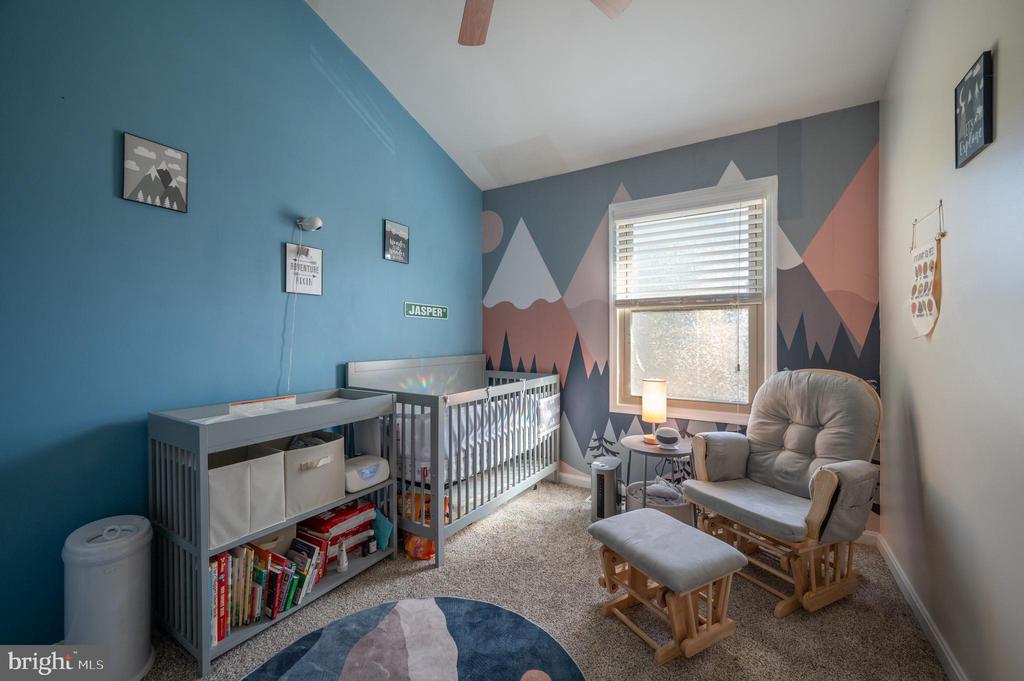 3812 ROXBURY COURT