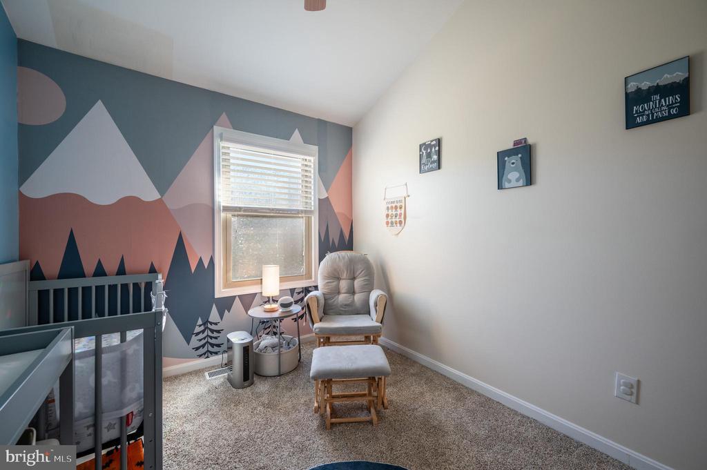 3812 ROXBURY COURT