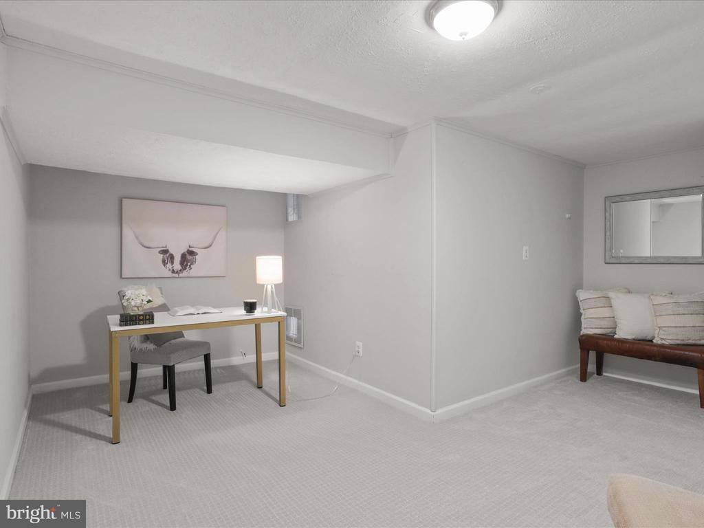 5005 RED FOX DRIVE