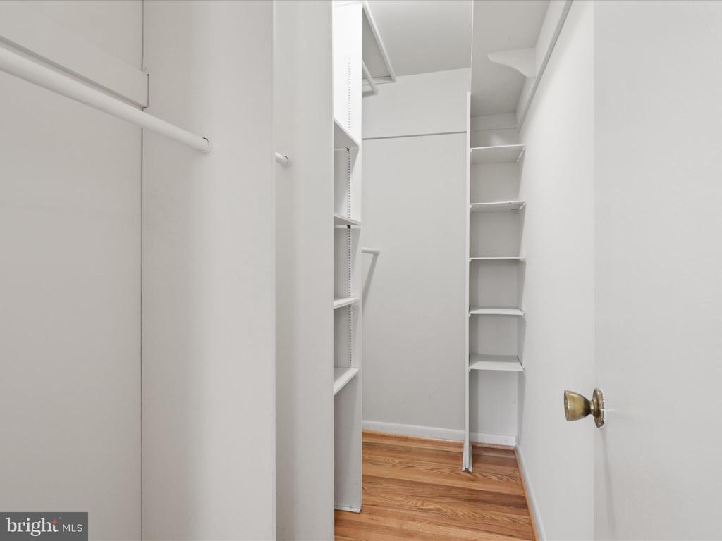 5005 RED FOX DRIVE
