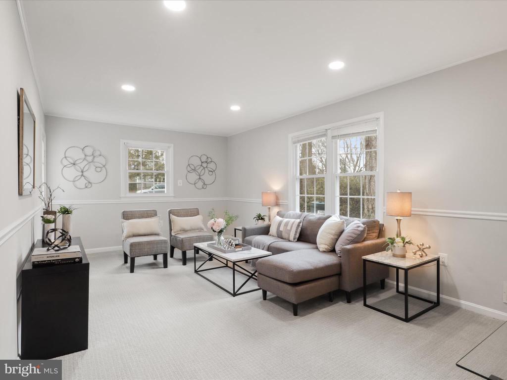 5005 RED FOX DRIVE