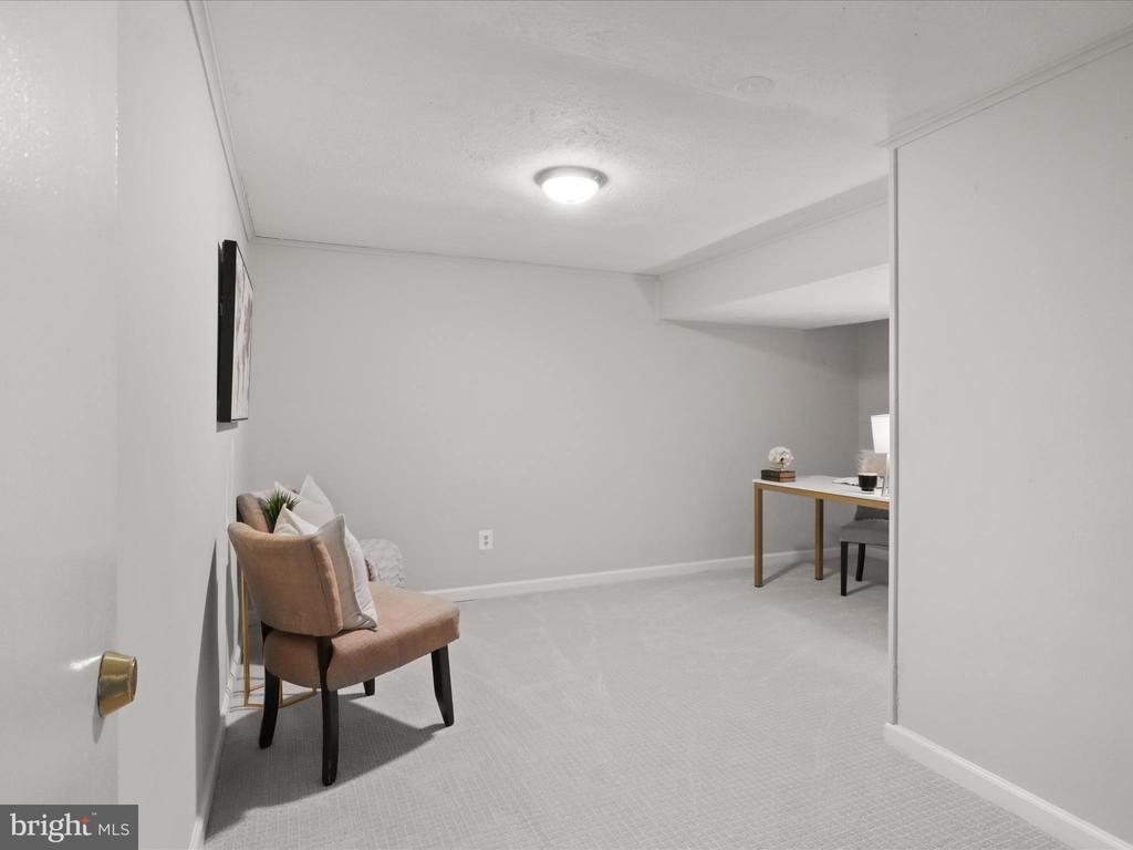 5005 RED FOX DRIVE