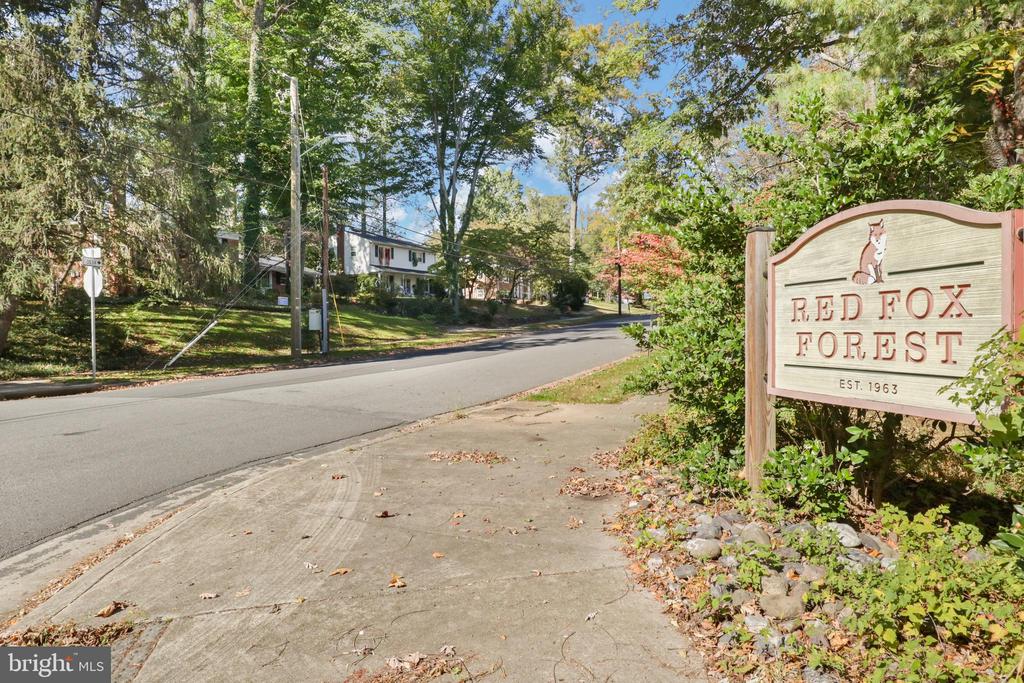 5005 RED FOX DRIVE