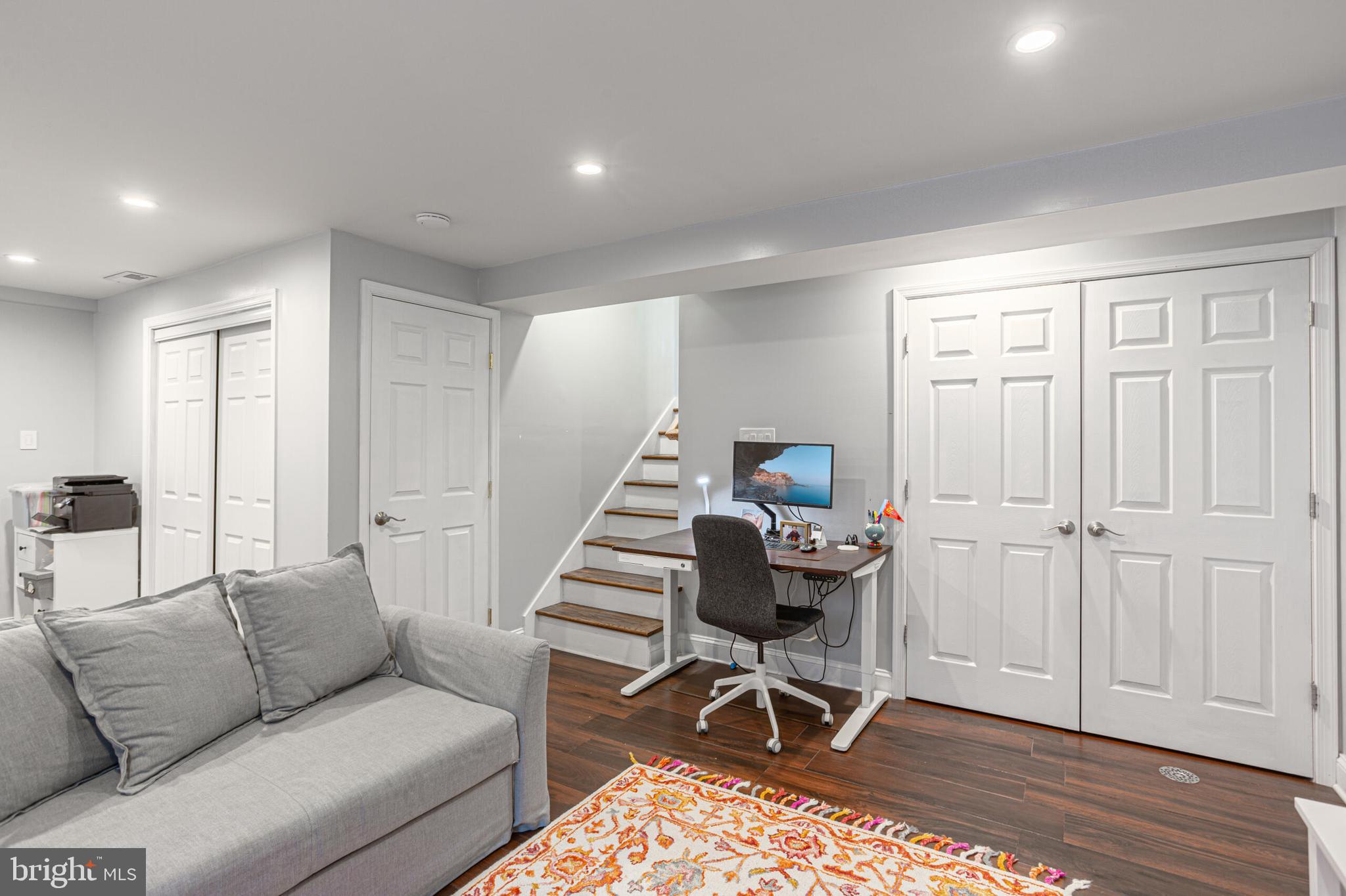 1112 WAYNEWOOD BOULEVARD