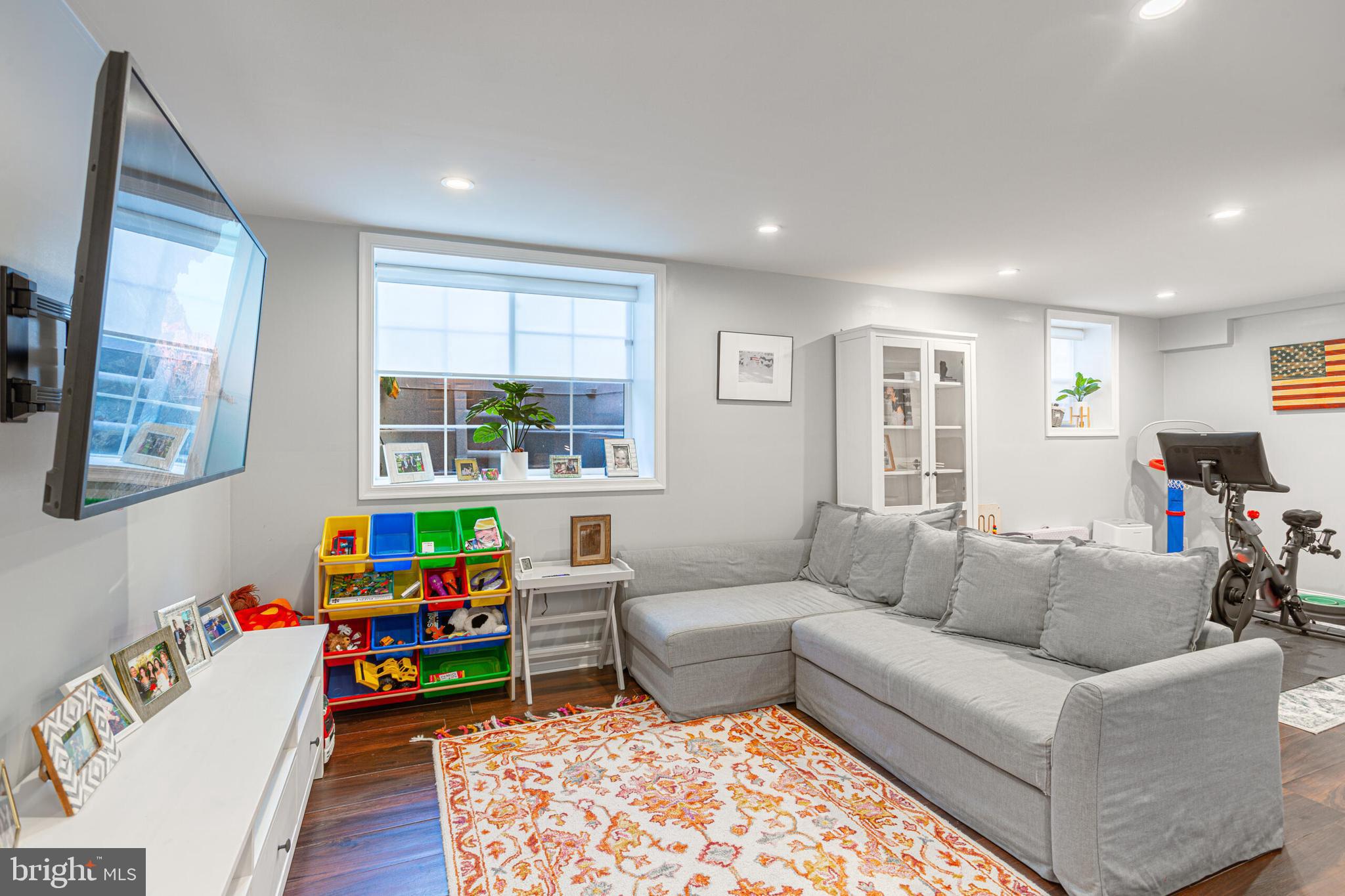 1112 WAYNEWOOD BOULEVARD