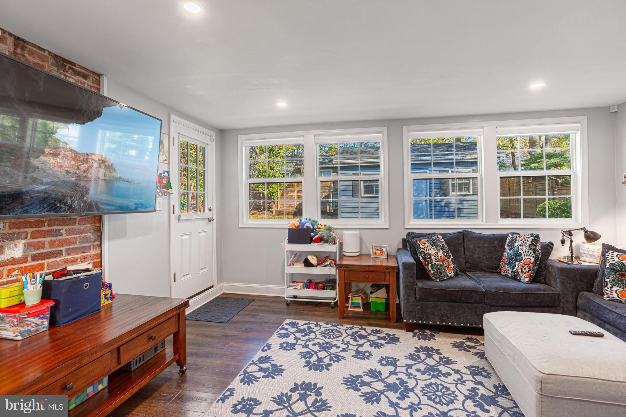 1112 WAYNEWOOD BOULEVARD