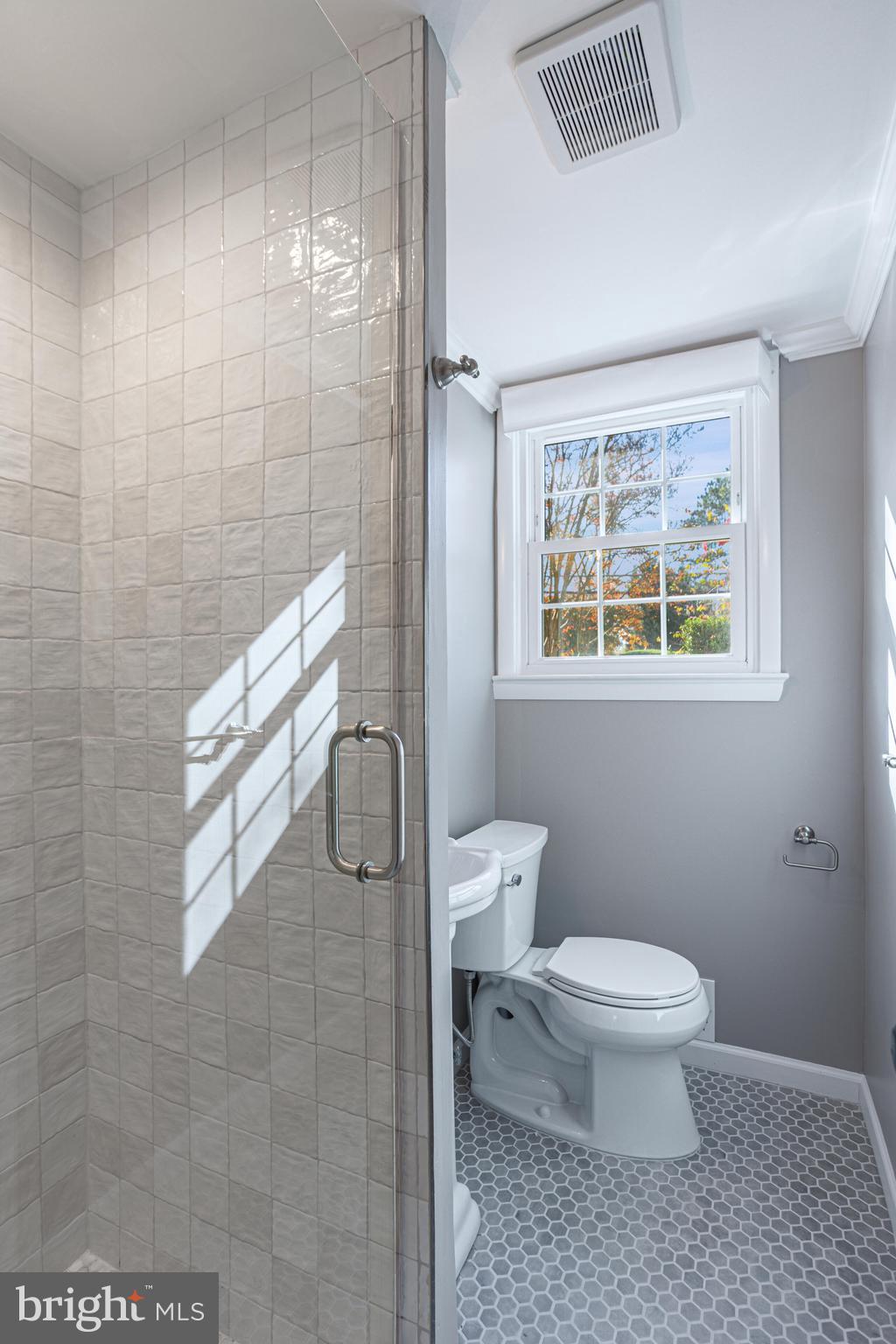 1112 WAYNEWOOD BOULEVARD