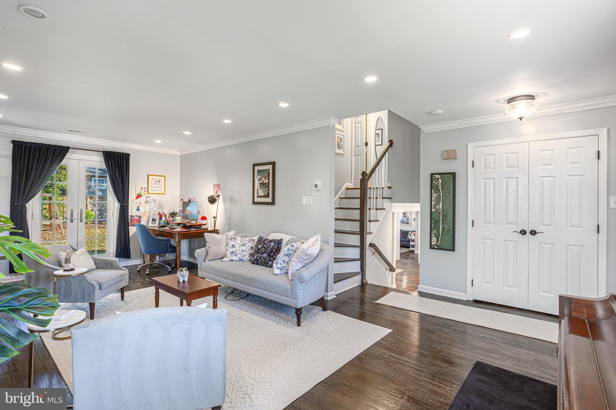 1112 WAYNEWOOD BOULEVARD