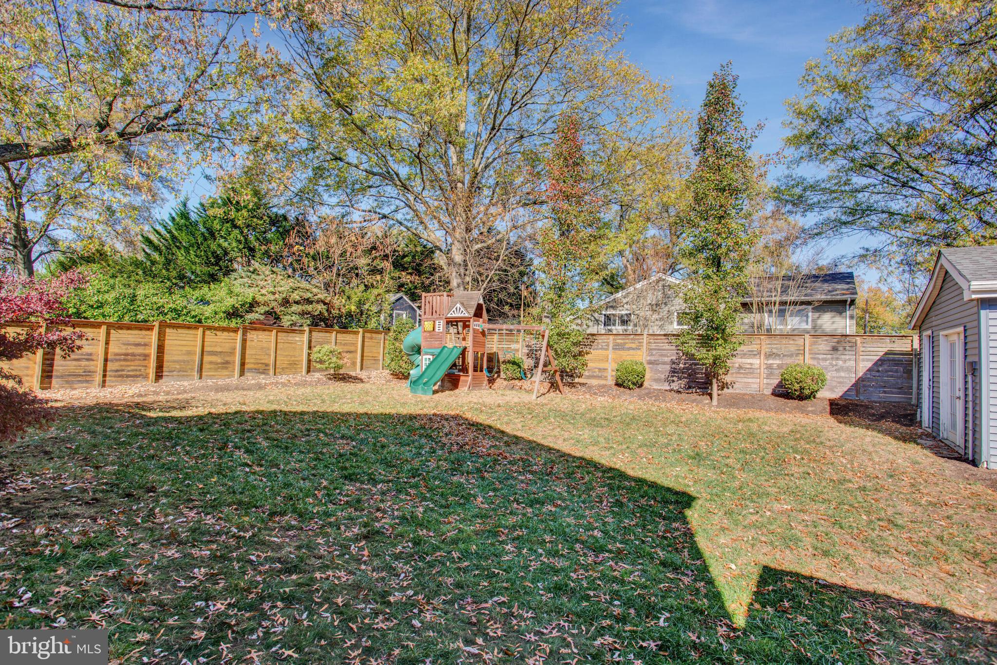 1112 WAYNEWOOD BOULEVARD