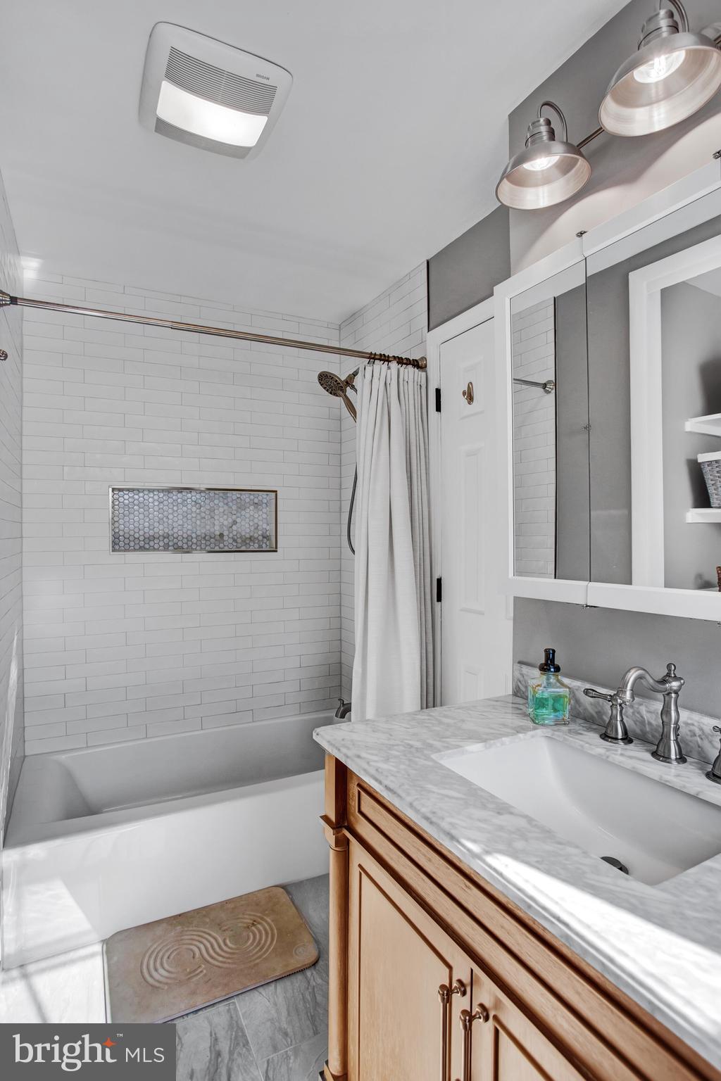 1112 WAYNEWOOD BOULEVARD