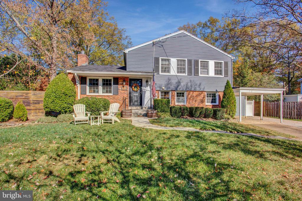 1112 WAYNEWOOD BOULEVARD