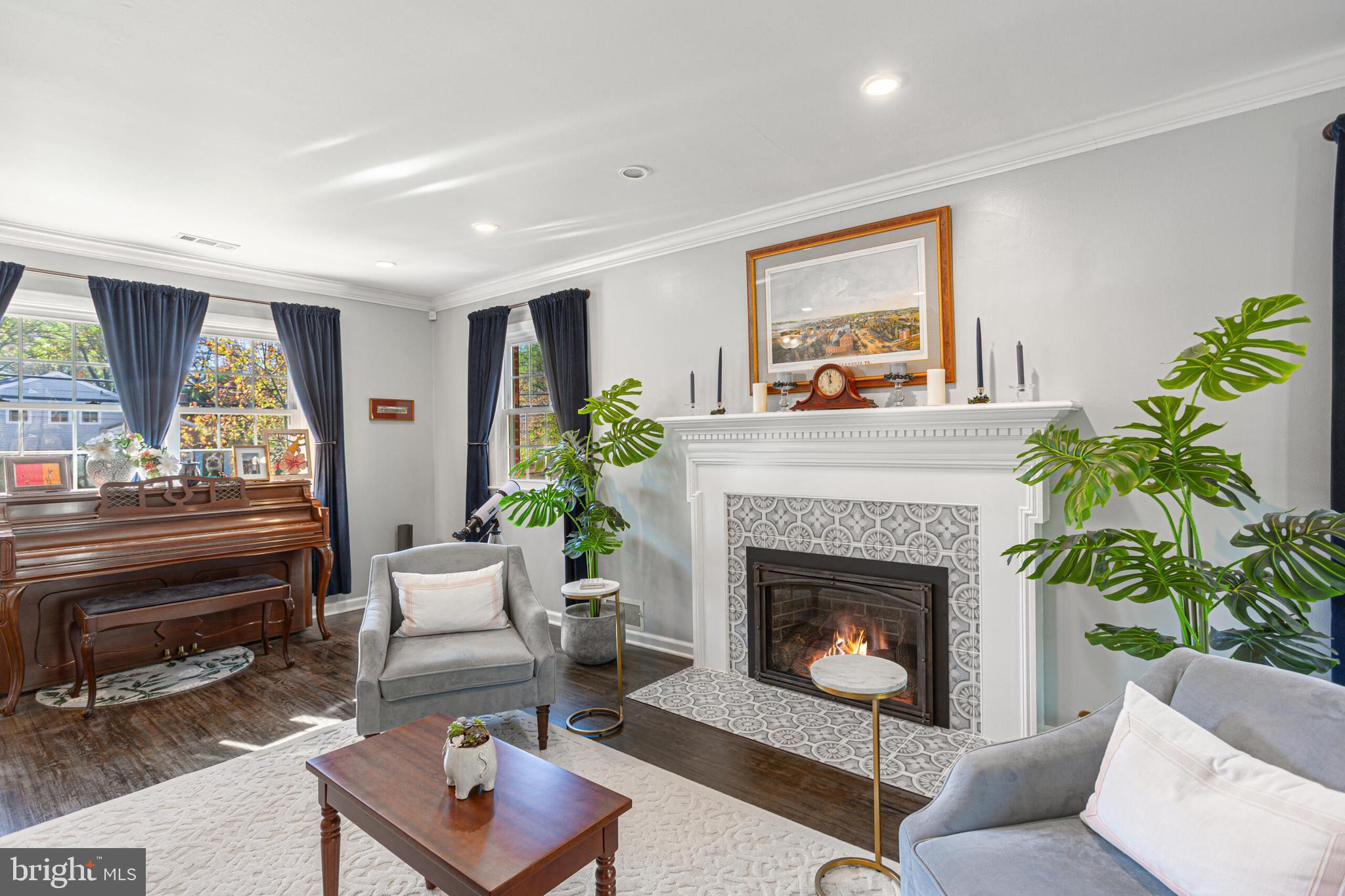 1112 WAYNEWOOD BOULEVARD