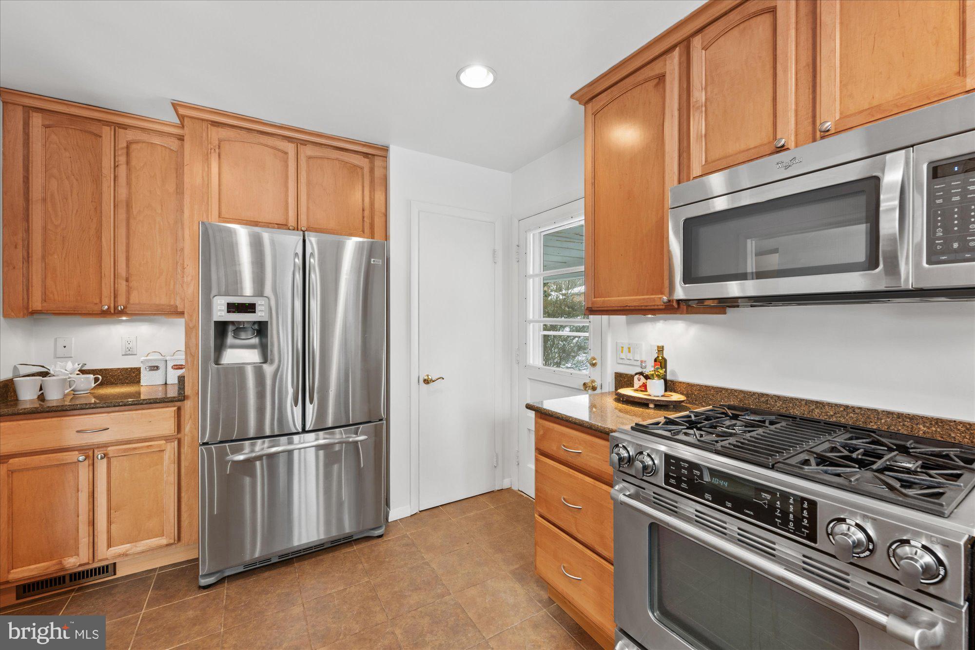 5617 BELLINGTON AVENUE