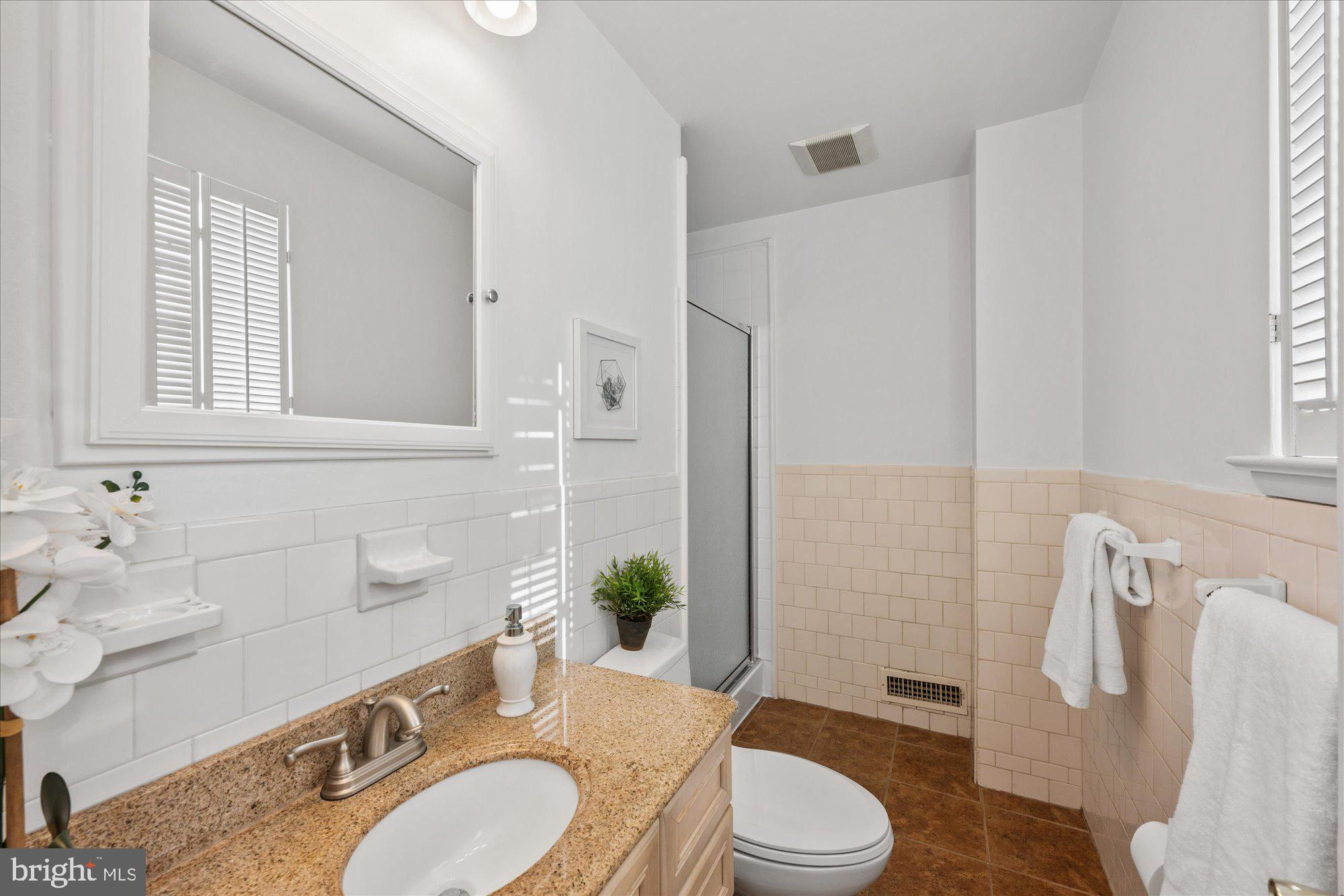 5617 BELLINGTON AVENUE