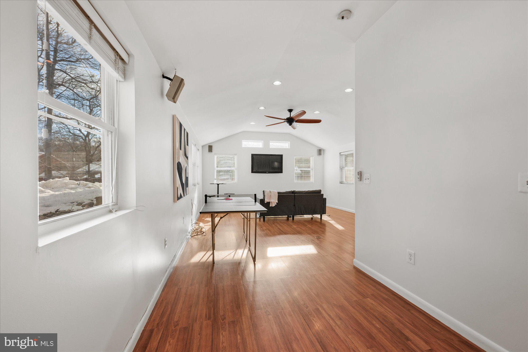 5617 BELLINGTON AVENUE