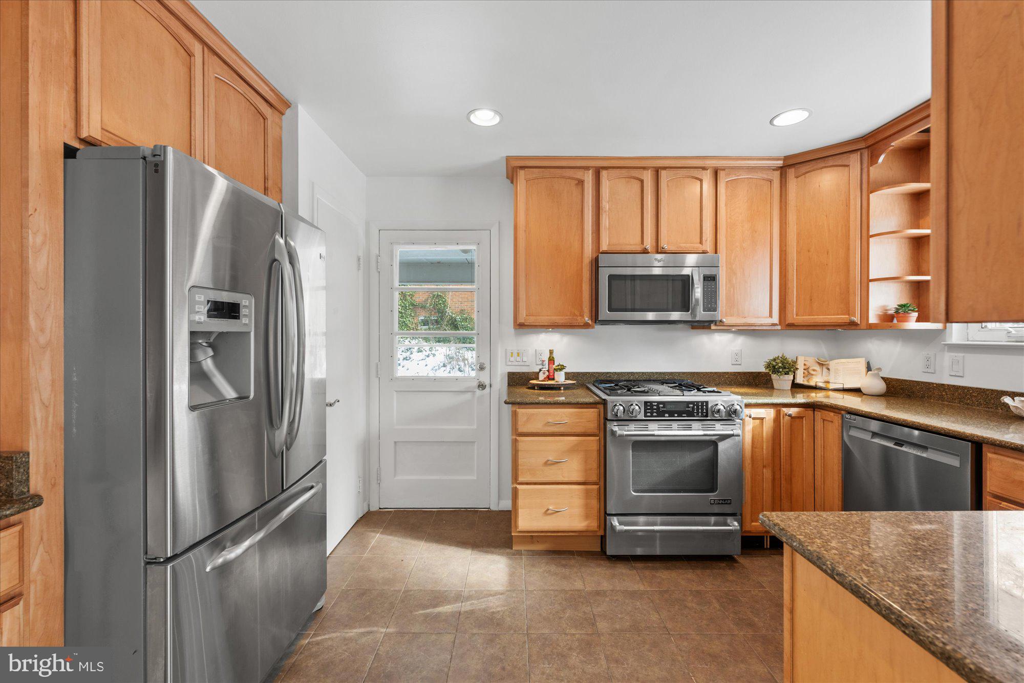 5617 BELLINGTON AVENUE