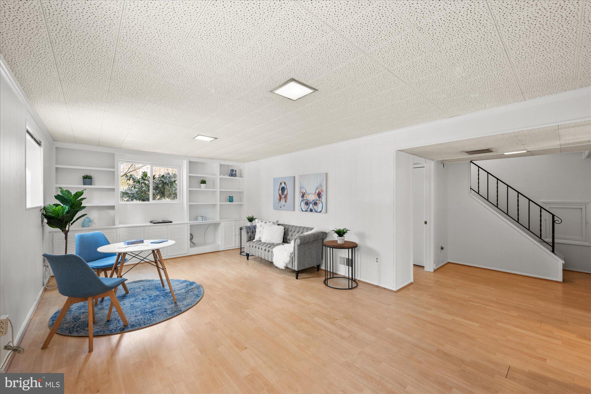 5617 BELLINGTON AVENUE