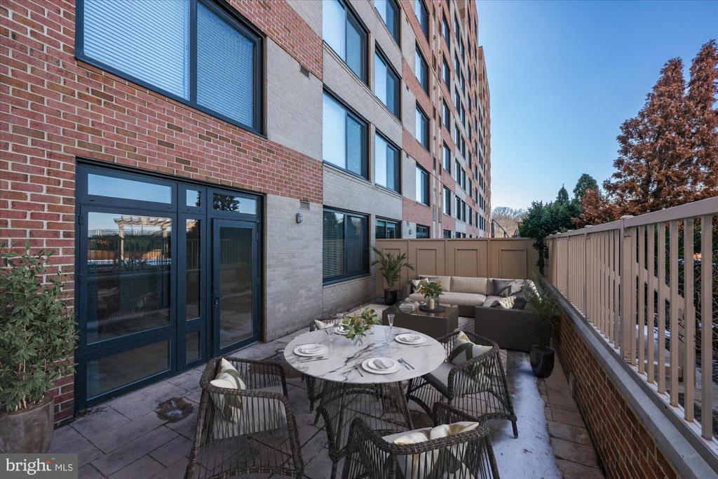 2451 MIDTOWN AVENUE 724