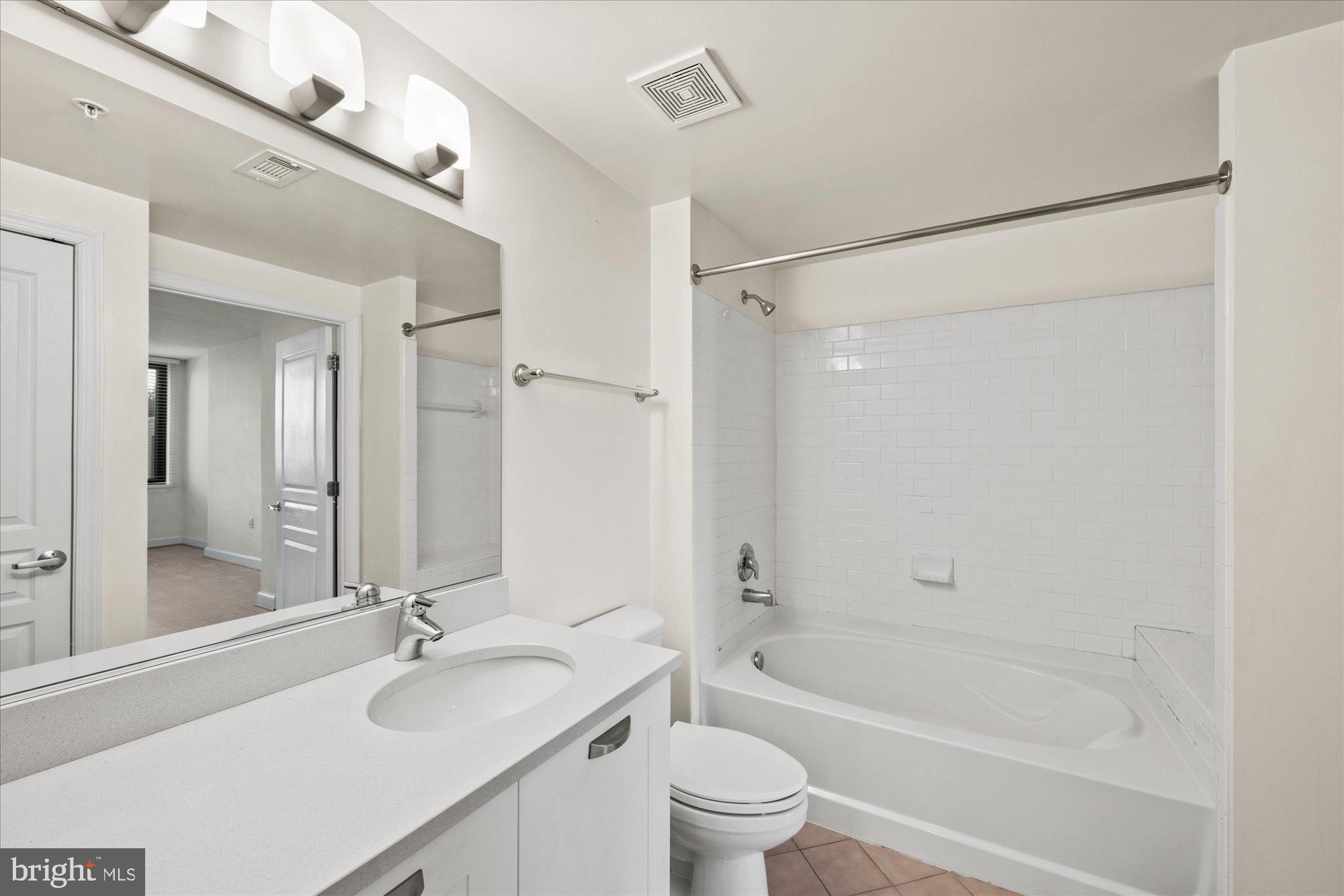 2451 MIDTOWN AVENUE 724