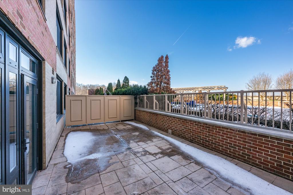2451 MIDTOWN AVENUE 724