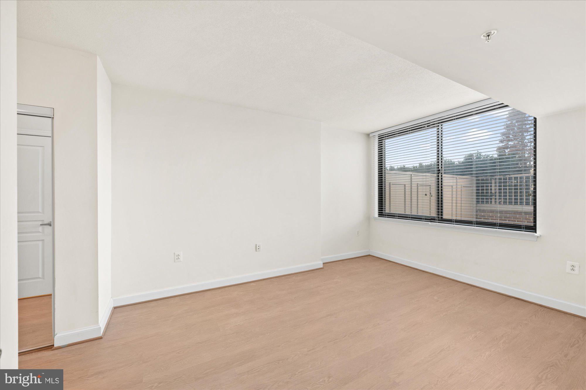 2451 MIDTOWN AVENUE 724