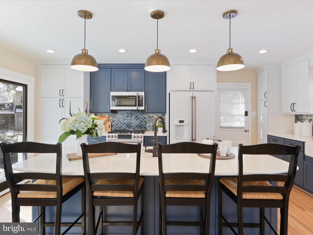 4937 RED FOX DRIVE