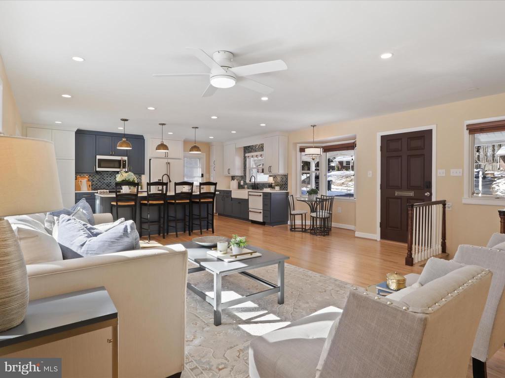 4937 RED FOX DRIVE