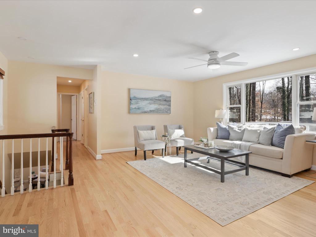 4937 RED FOX DRIVE
