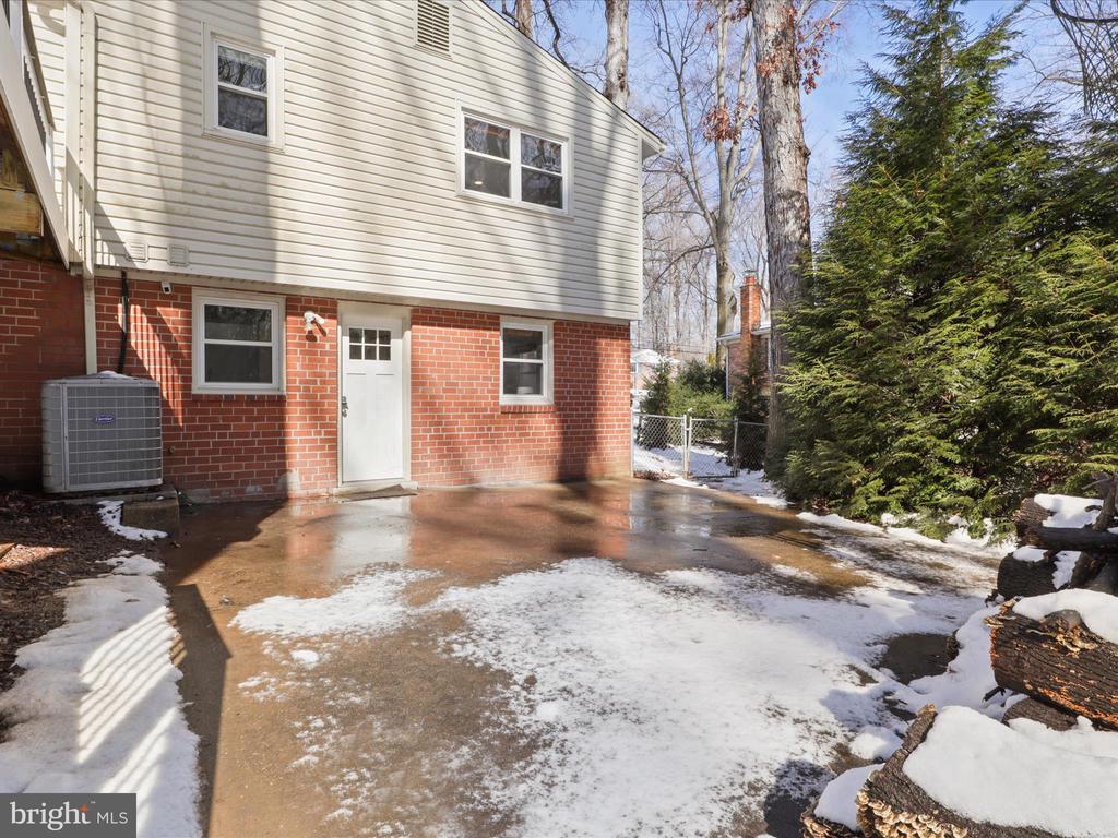 4937 RED FOX DRIVE
