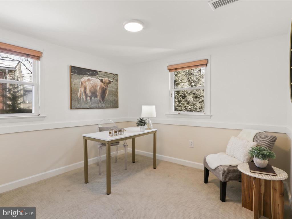 4937 RED FOX DRIVE