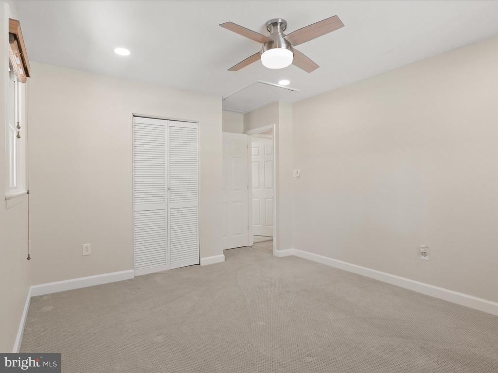 4937 RED FOX DRIVE