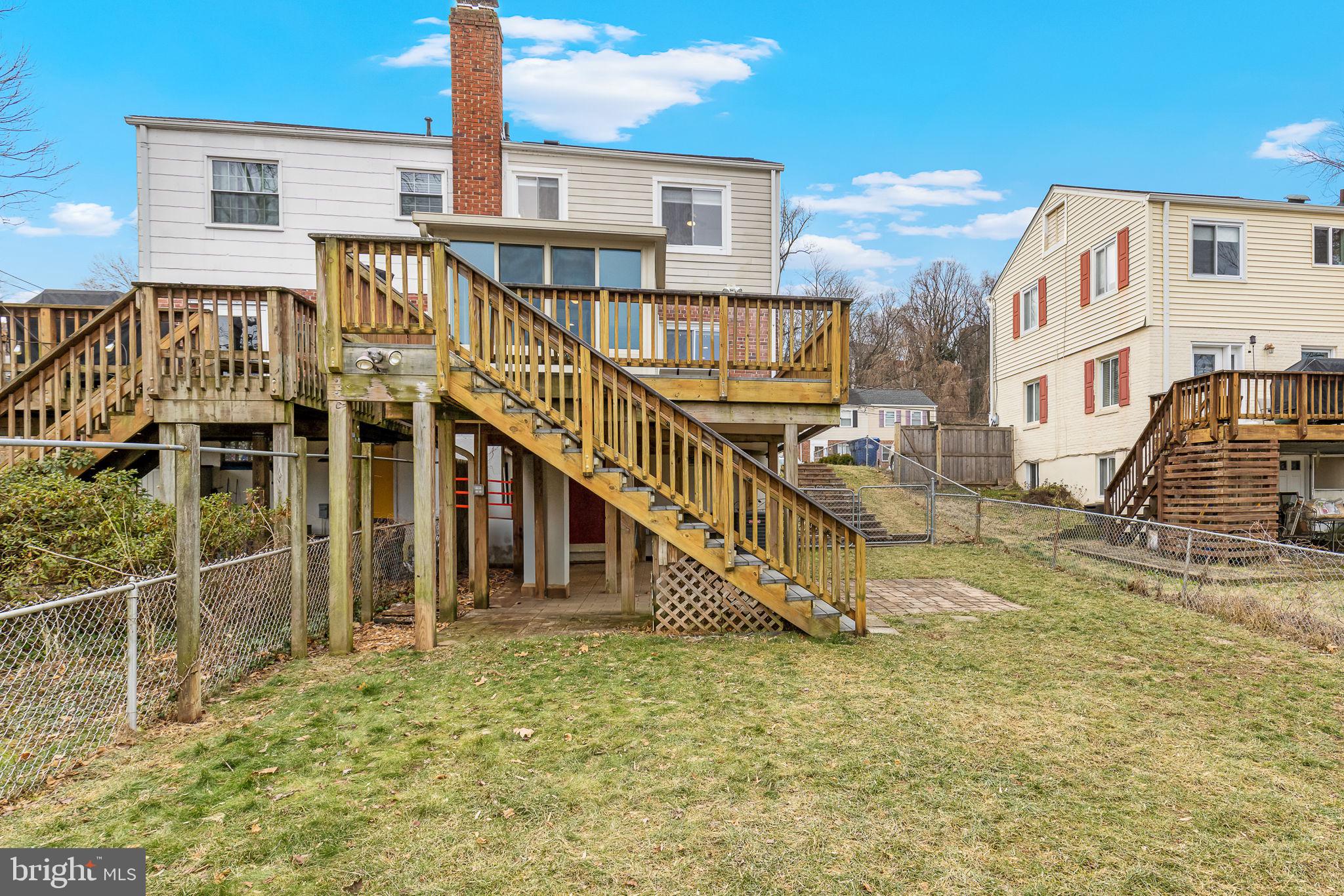 2318 RIVERVIEW TERRACE