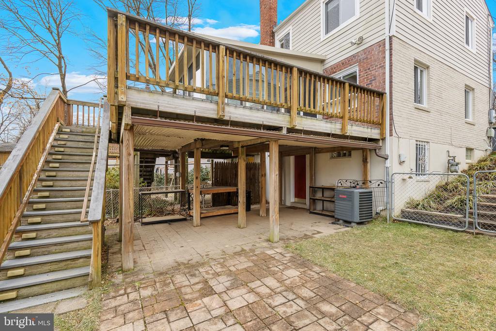 2318 RIVERVIEW TERRACE