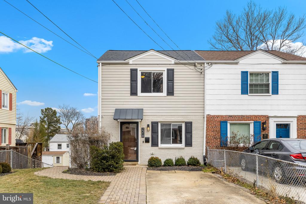 2318 RIVERVIEW TERRACE