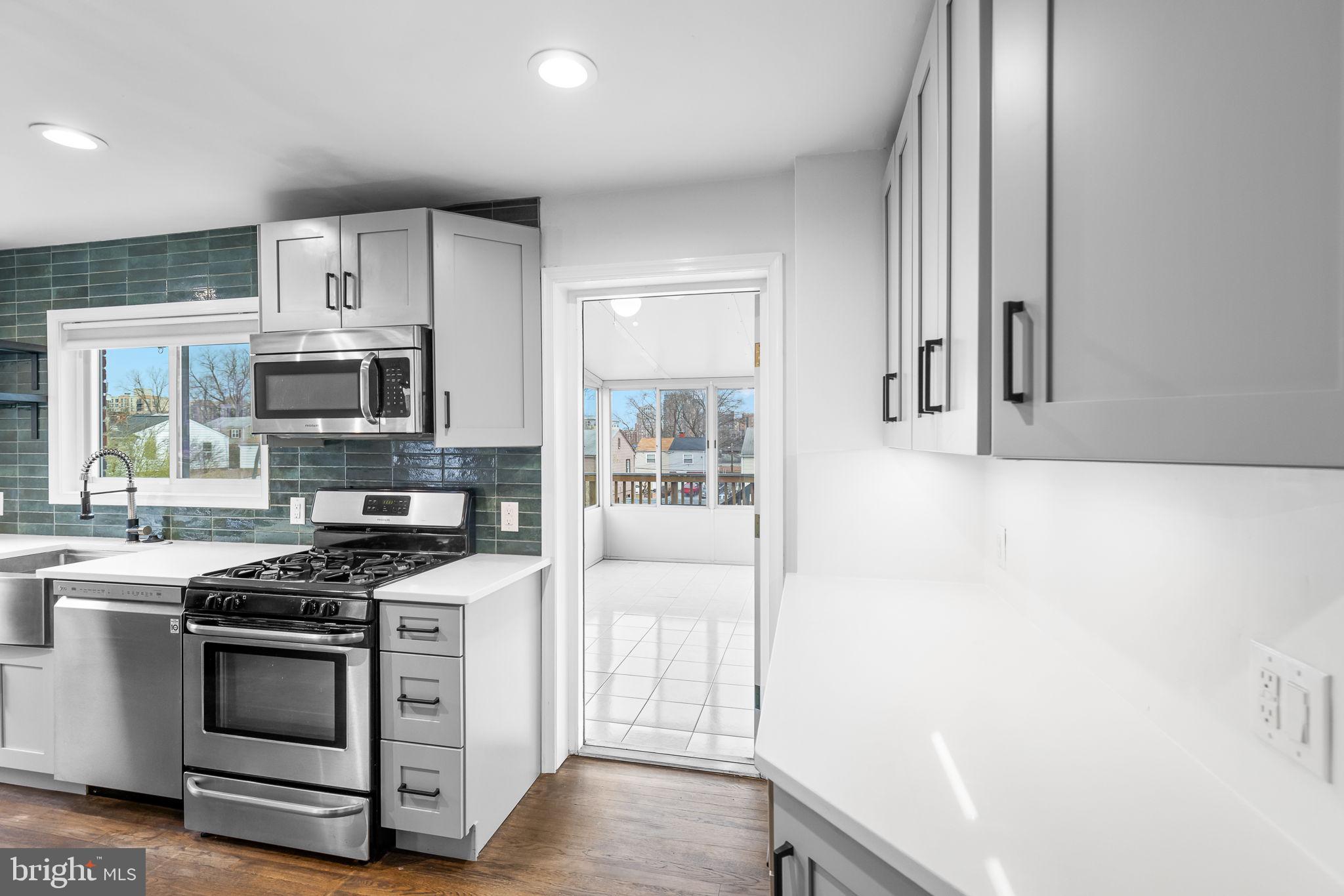 2318 RIVERVIEW TERRACE