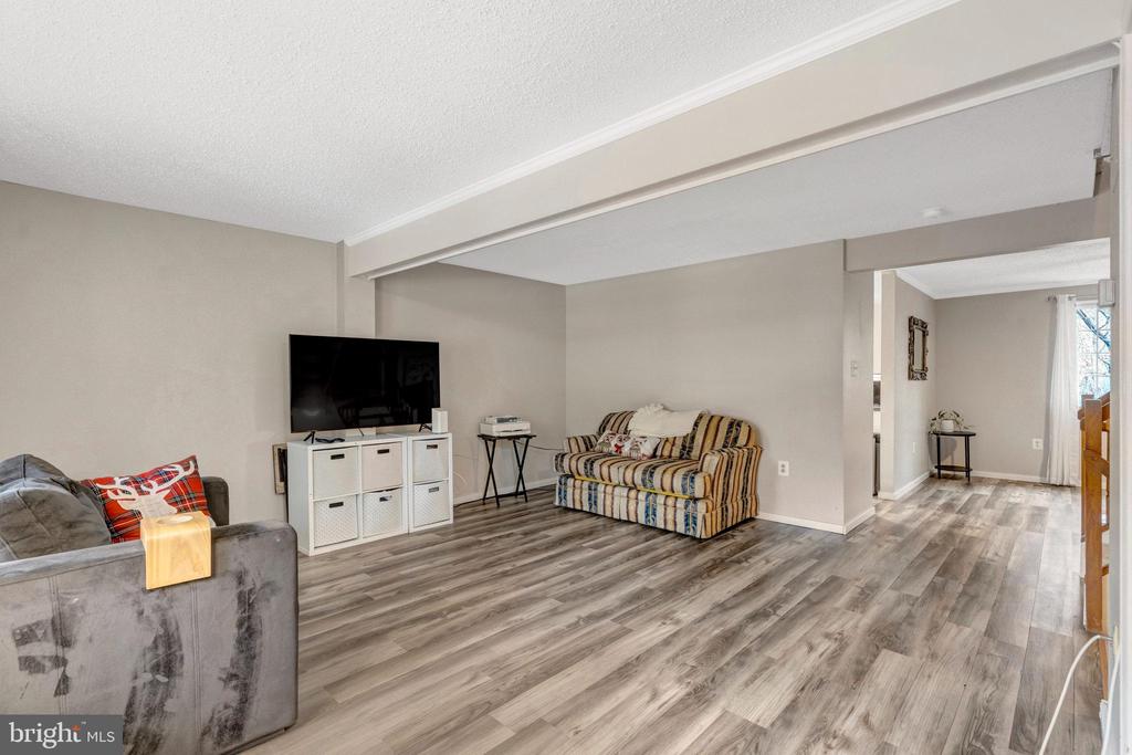 9800 TARA COURT