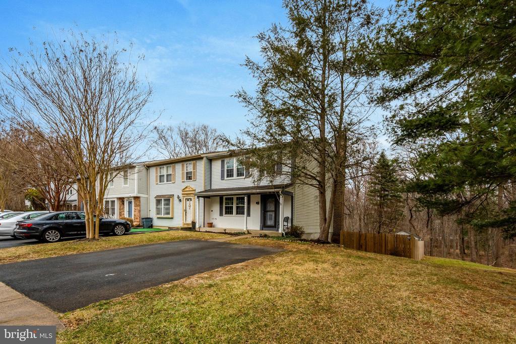 9800 TARA COURT