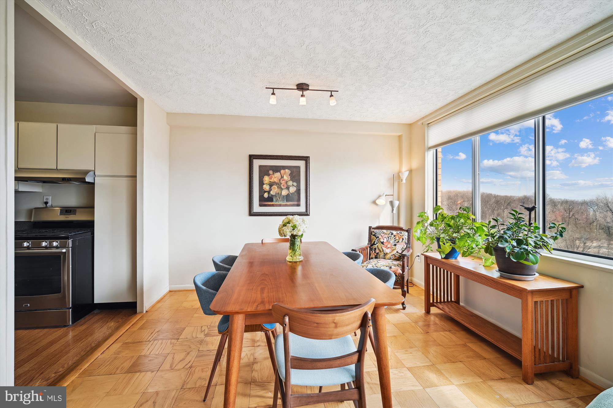 6621 WAKEFIELD DRIVE 811