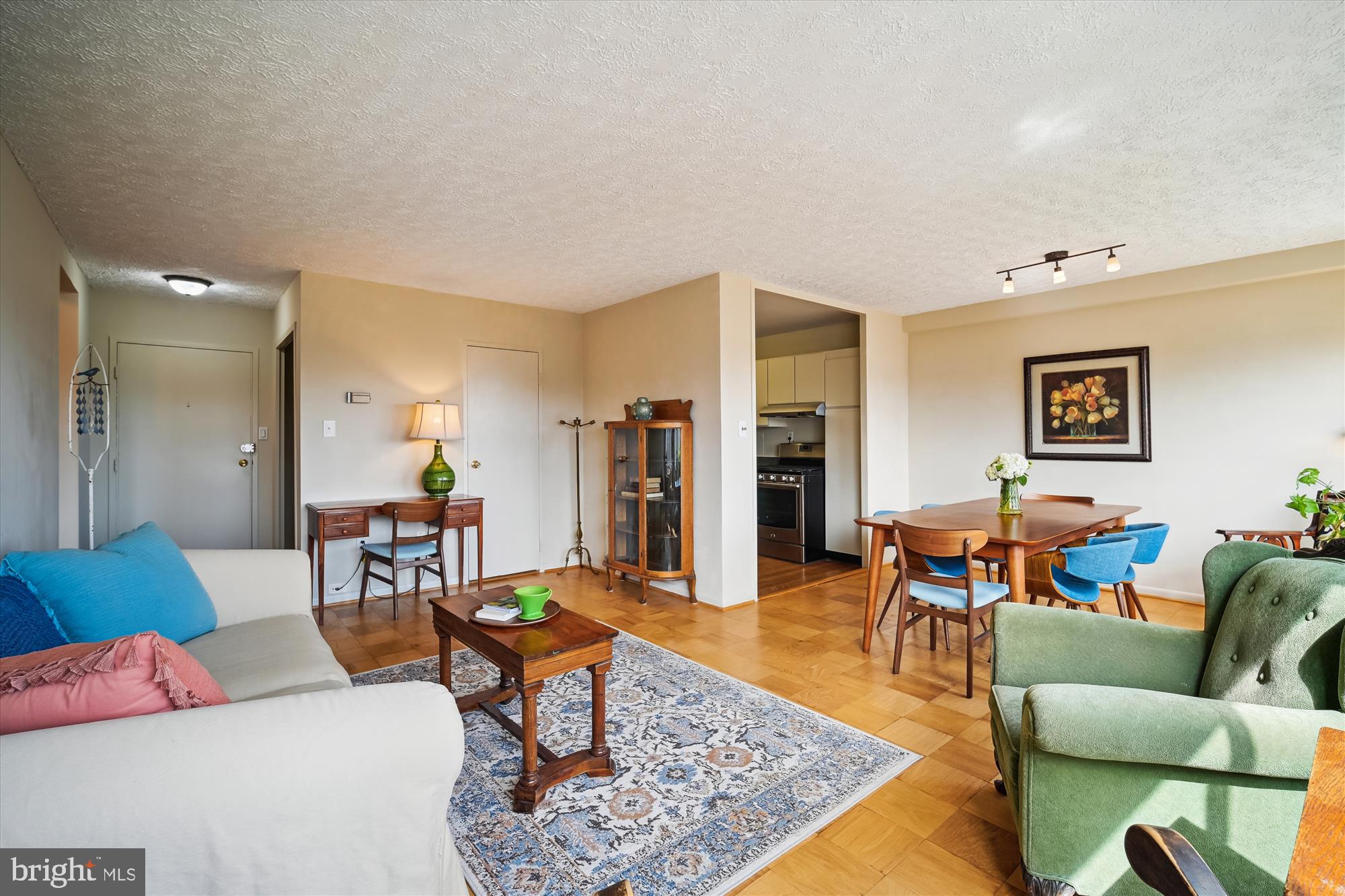 6621 WAKEFIELD DRIVE 811