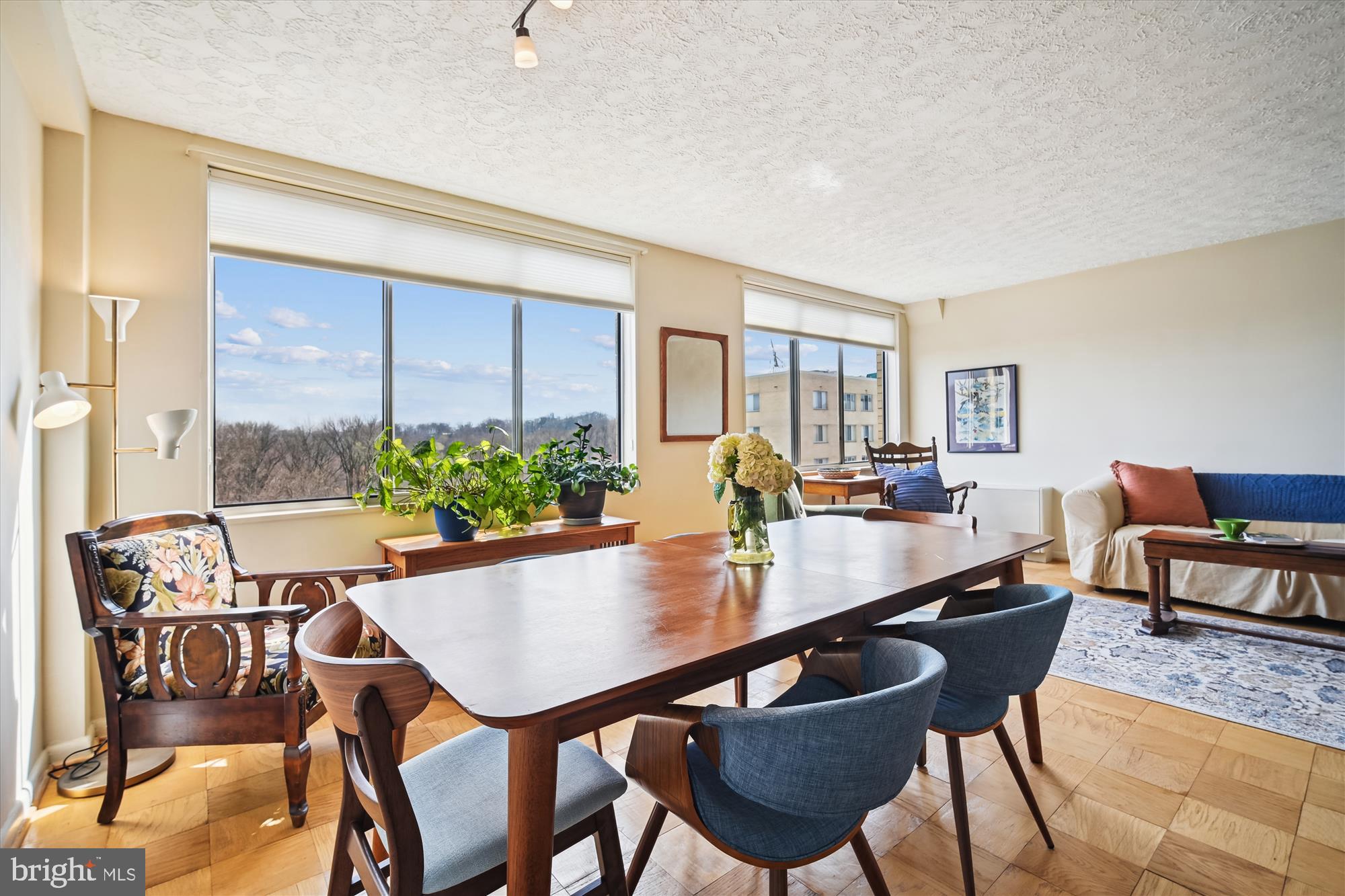 6621 WAKEFIELD DRIVE 811