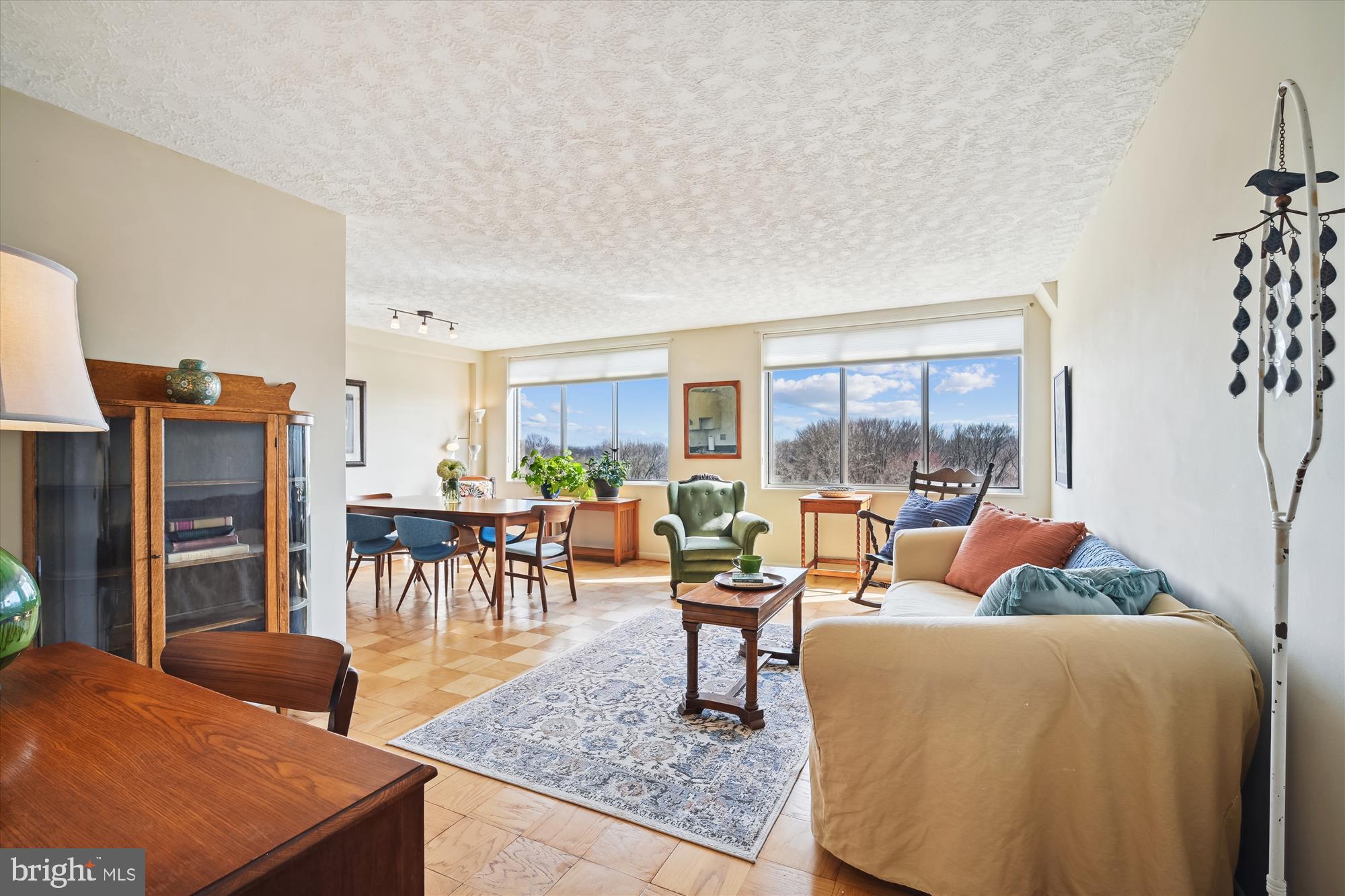 6621 WAKEFIELD DRIVE 811