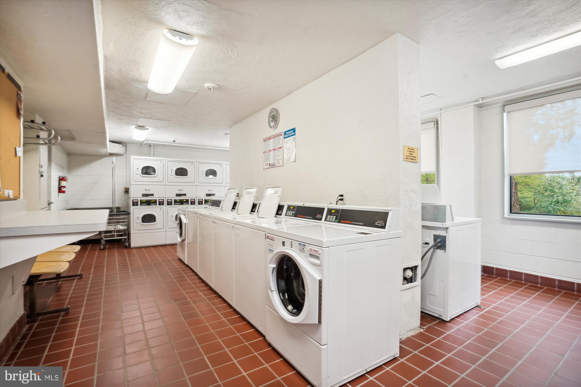 6621 WAKEFIELD DRIVE 811