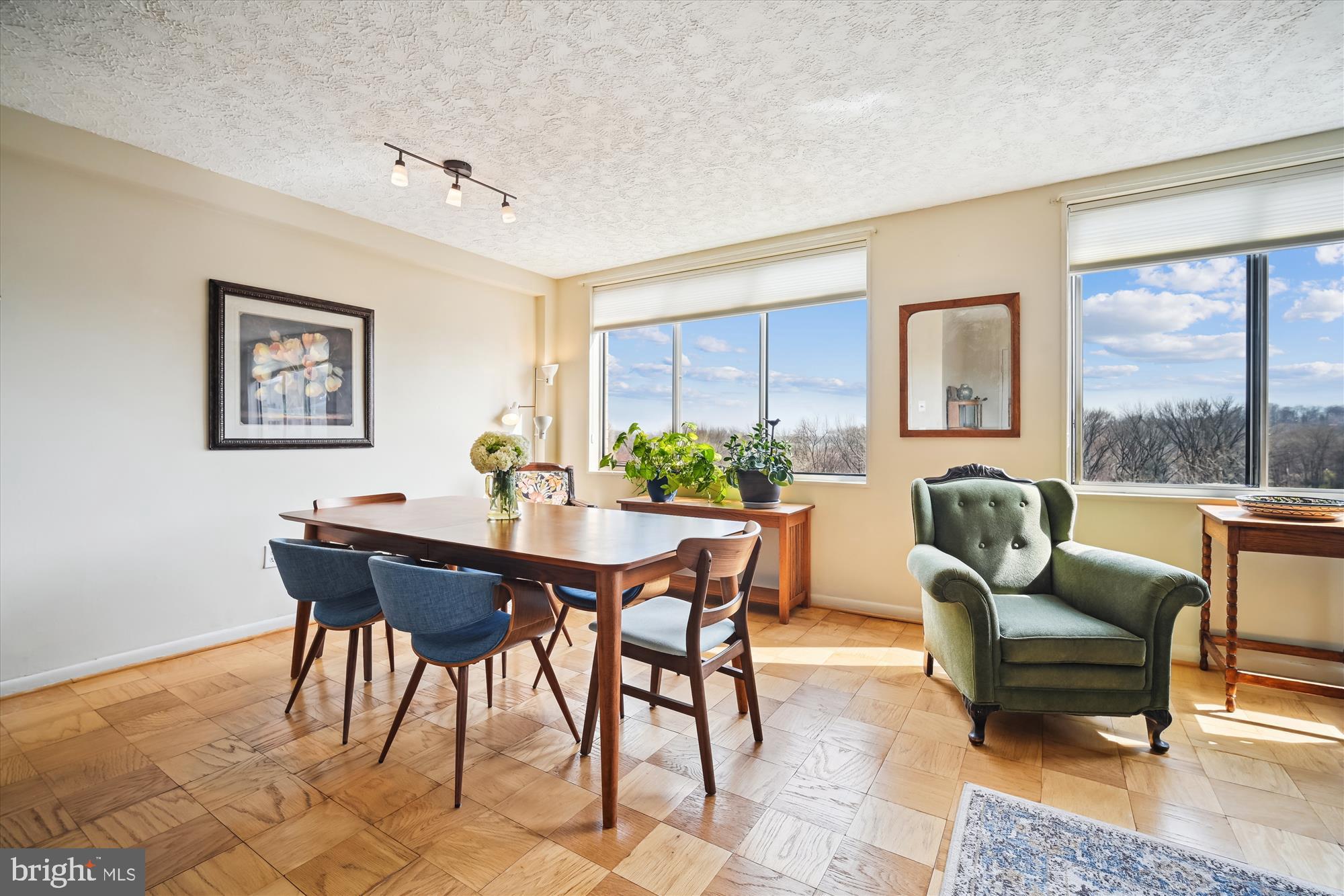 6621 WAKEFIELD DRIVE 811