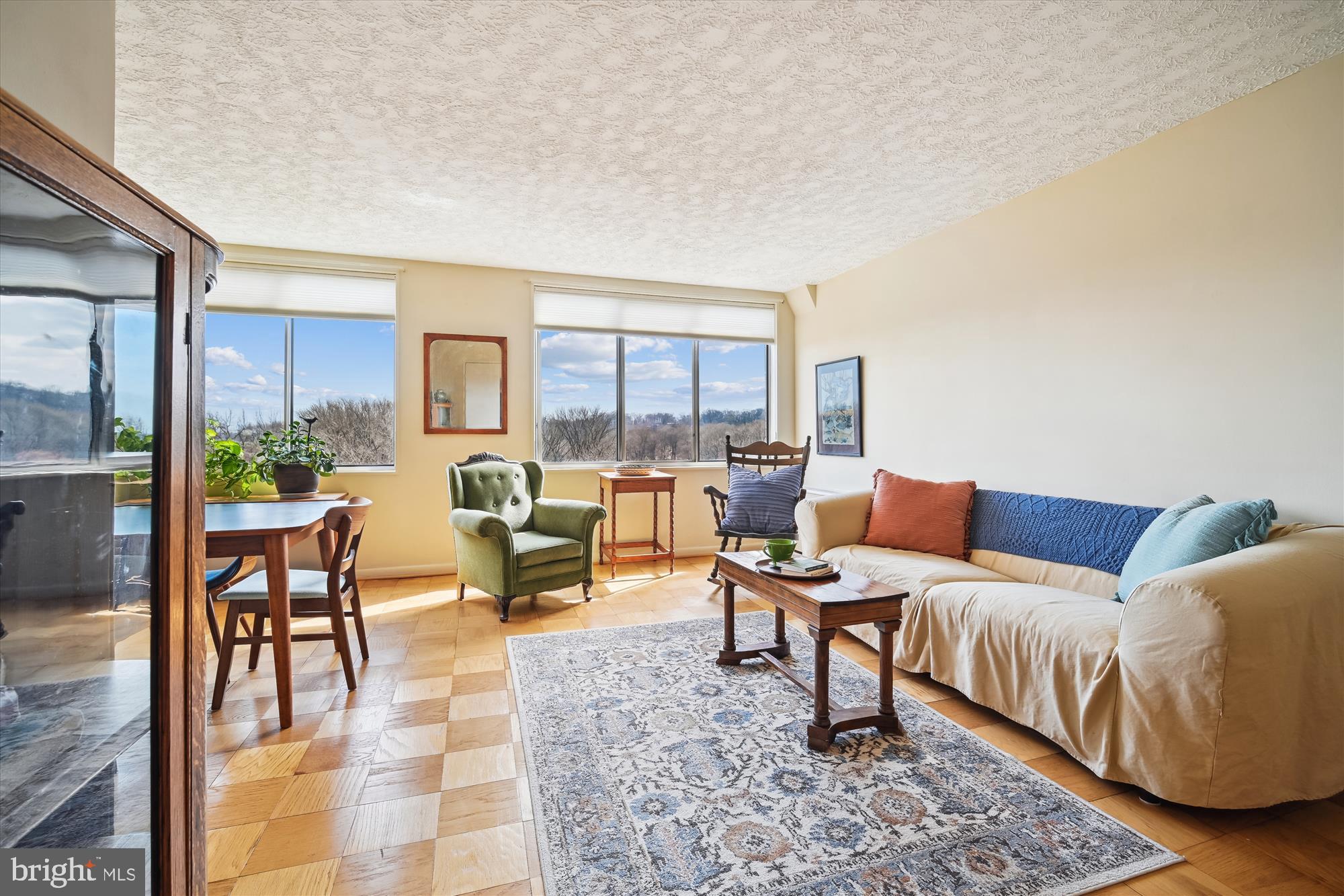 6621 WAKEFIELD DRIVE 811