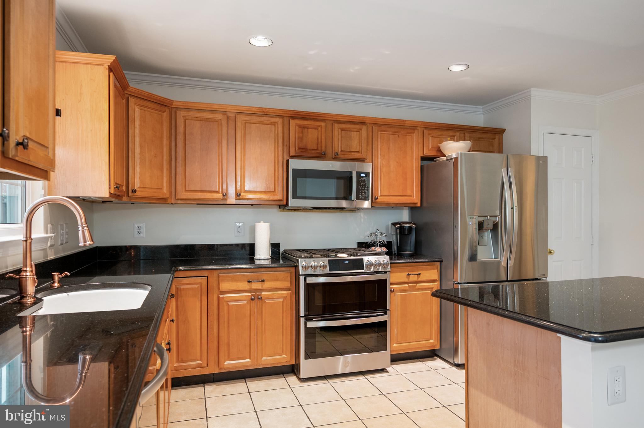 5422 CASTLE BAR LANE