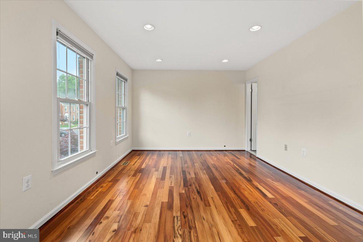 6562 SAND WEDGE COURT