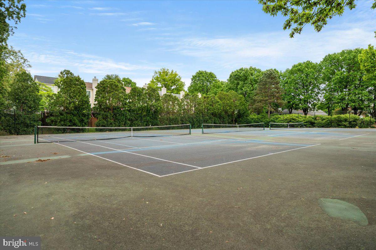 6562 SAND WEDGE COURT