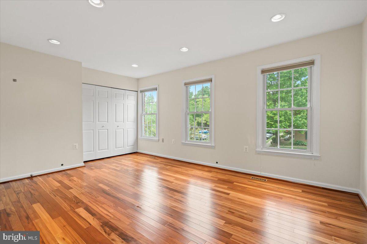 6562 SAND WEDGE COURT